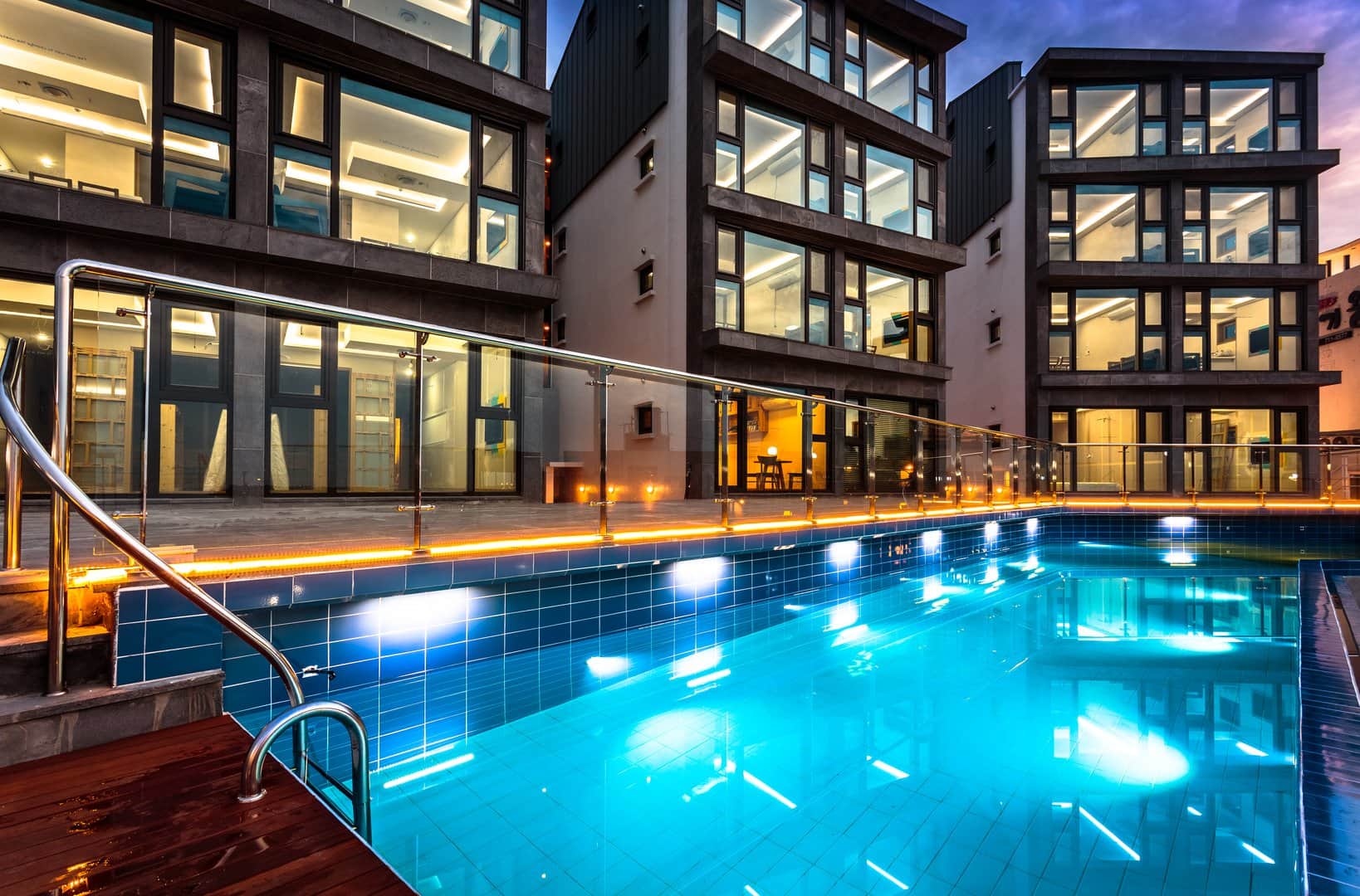 20M Outdoor Pool